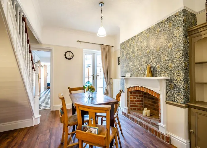 Victoria Cottage
